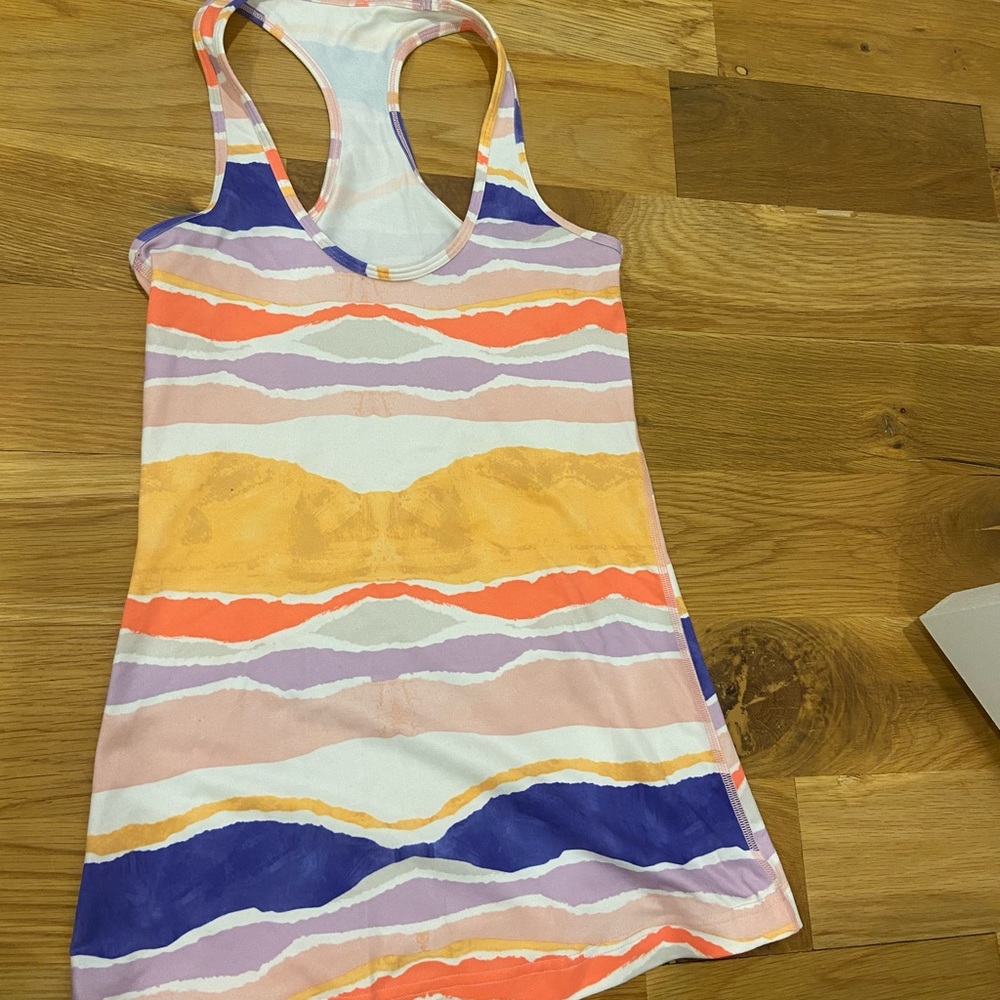 Lululemon workout tank